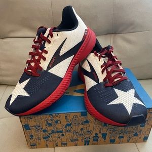 Brooks Launch 8 Women’s Red/Blue/White Star Size 10 Running Shoes